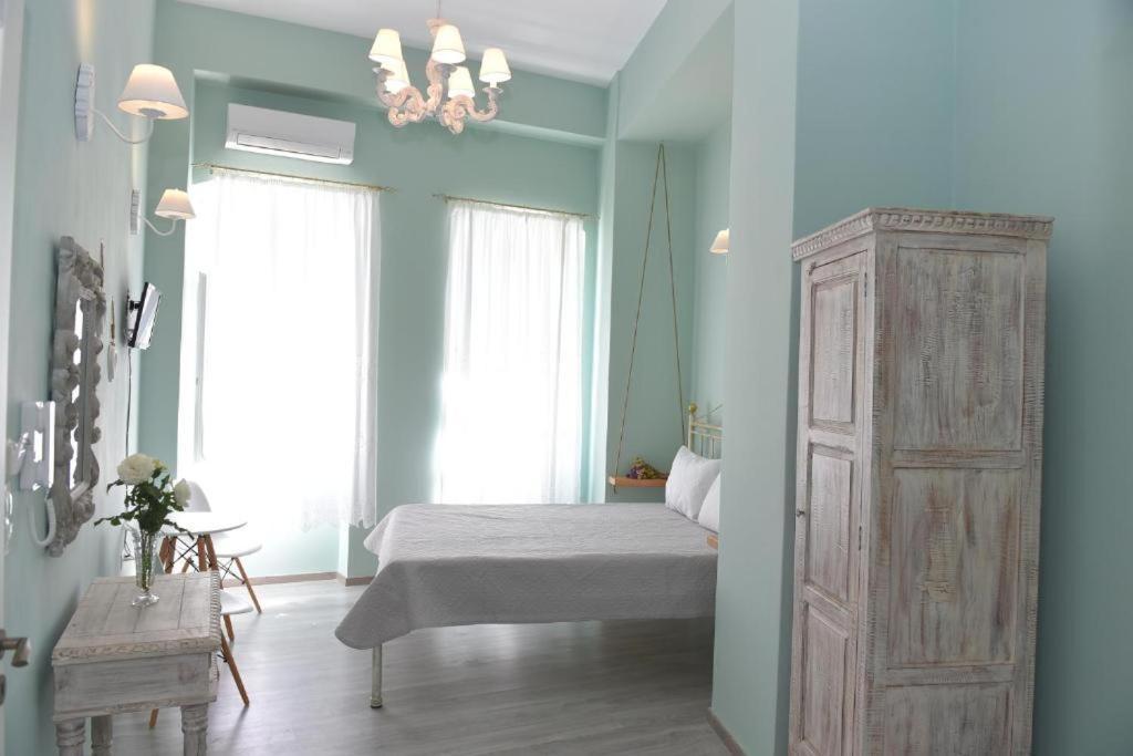 Oisyra Boutique Suites Ermoupoli Esterno foto