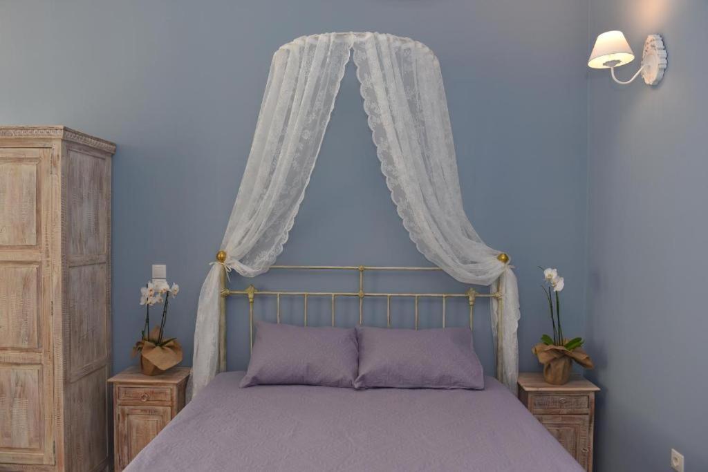 Oisyra Boutique Suites Ermoupoli Esterno foto